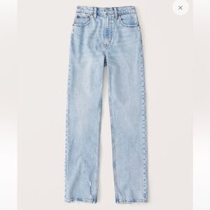 Abercrombie The 90s Straight Ultra High Rise Jeans 23 000